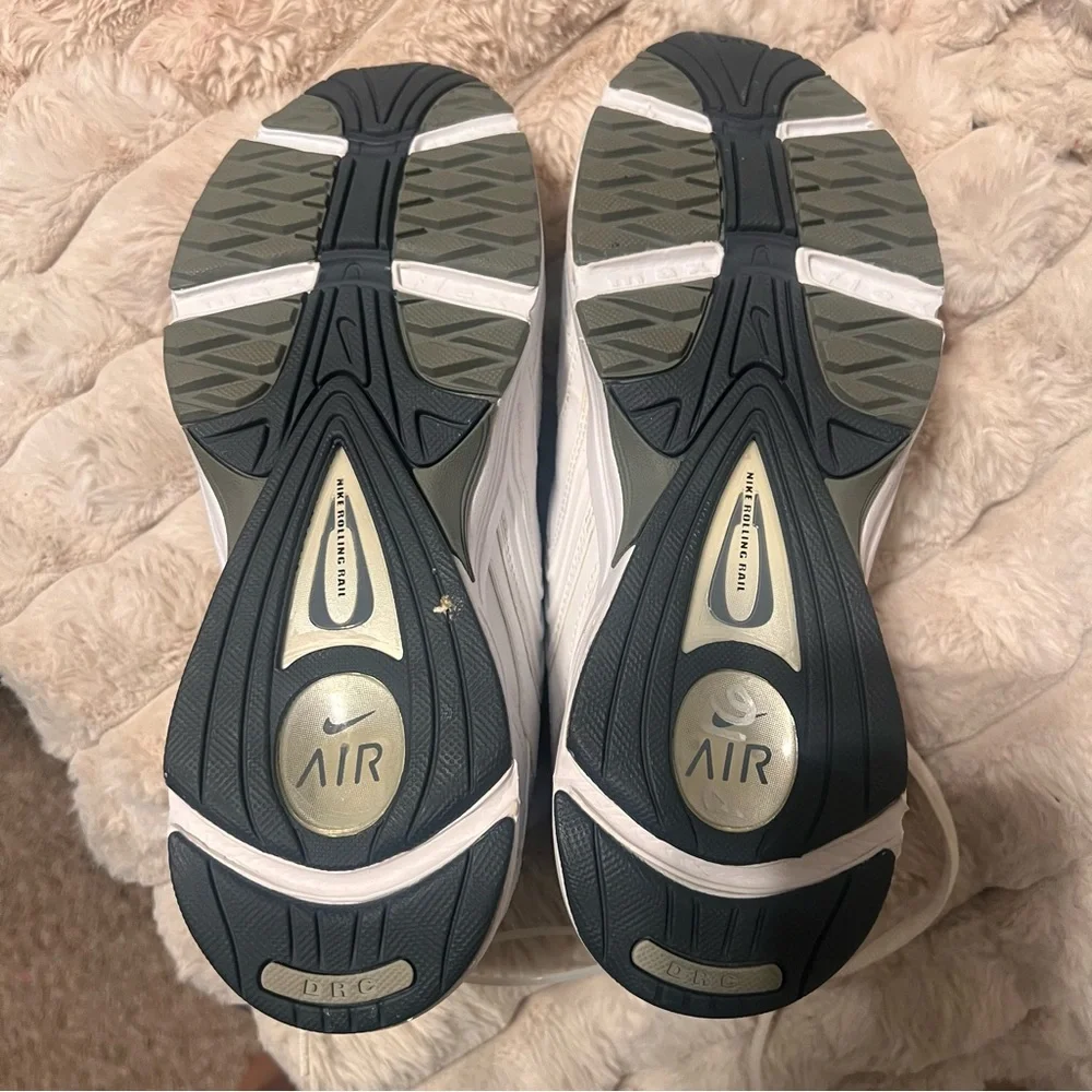 Nike Men’s Vintage Rolling Rail Walk